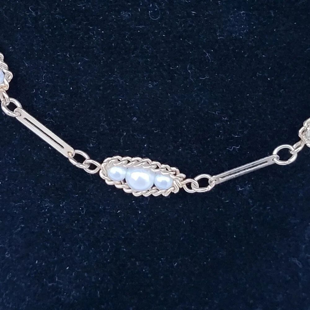 Sarah Coventry "Caged Pearl" Necklace Gold Tone Ornate Beaded Station Collar 16"